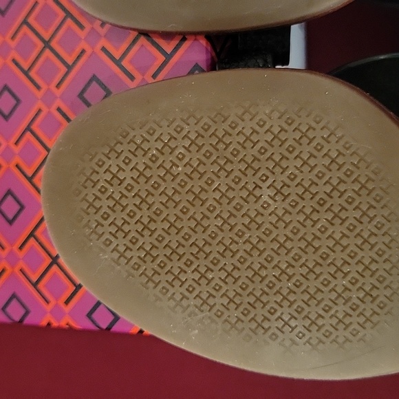 EUC Tory Burch wedge sandals - Picture 5 of 10